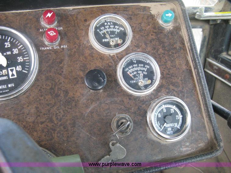 image for item A6198 1979 Versatile 875 4WD tractor