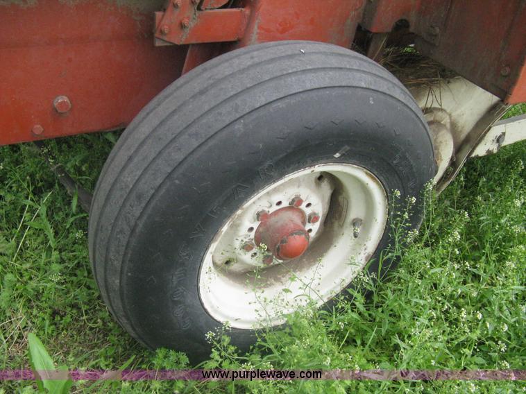 image for item A6205 Hesston 5540 round baler
