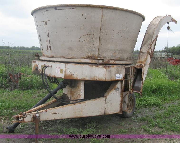 image for item A6210 Sundance 901 tub grinder