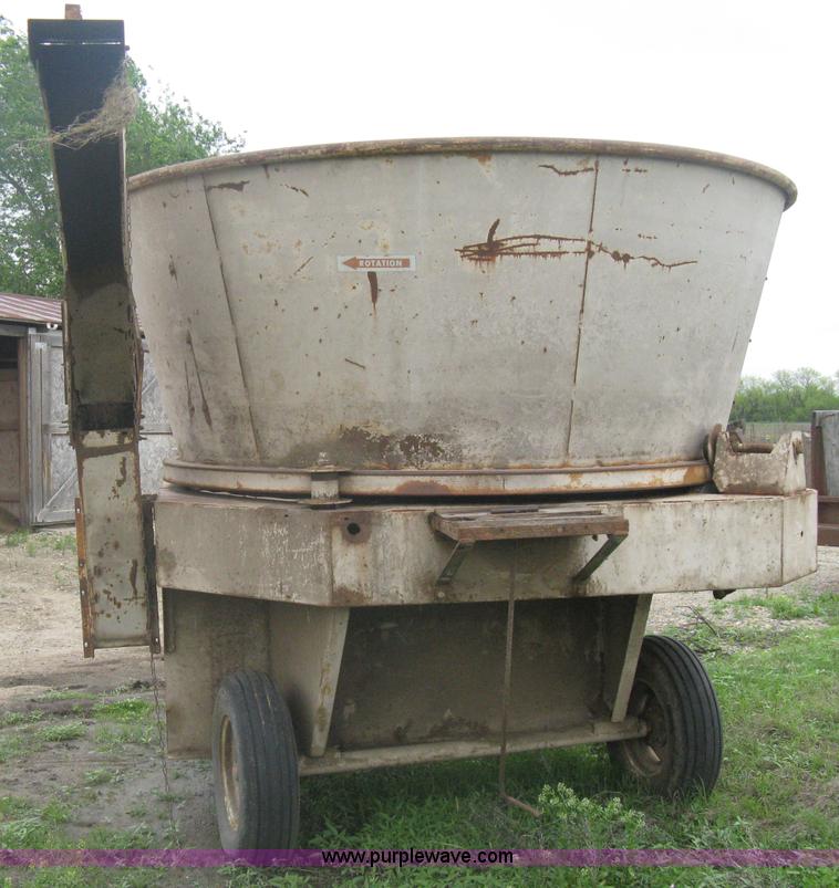 image for item A6210 Sundance 901 tub grinder