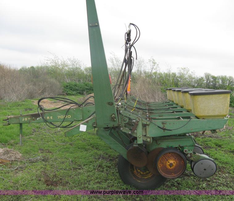 image for item A6219 John Deere 7000 six row planter