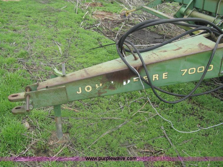 image for item A6219 John Deere 7000 six row planter