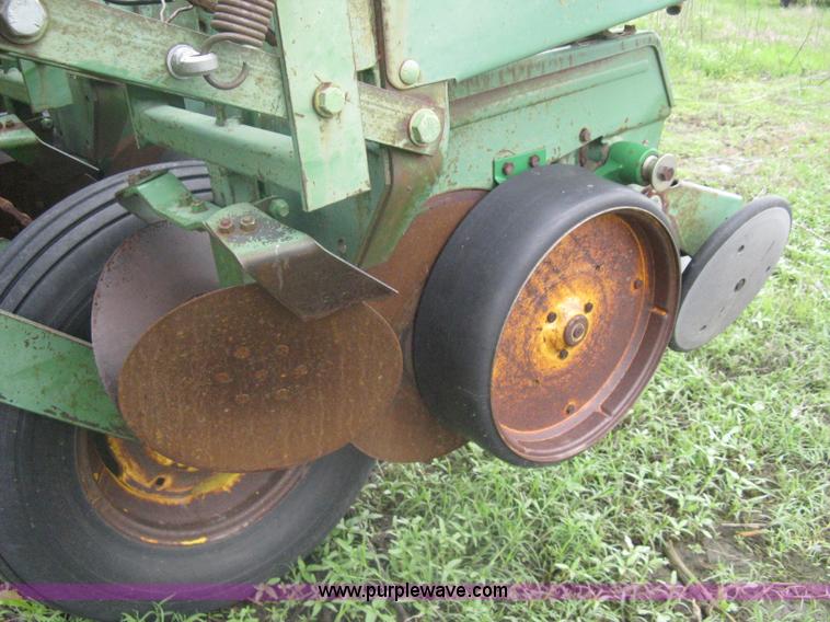 image for item A6219 John Deere 7000 six row planter