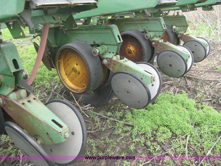 image for item A6219 John Deere 7000 six row planter