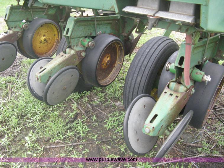 image for item A6219 John Deere 7000 six row planter