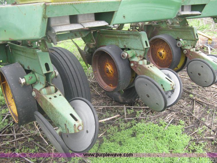 image for item A6219 John Deere 7000 six row planter