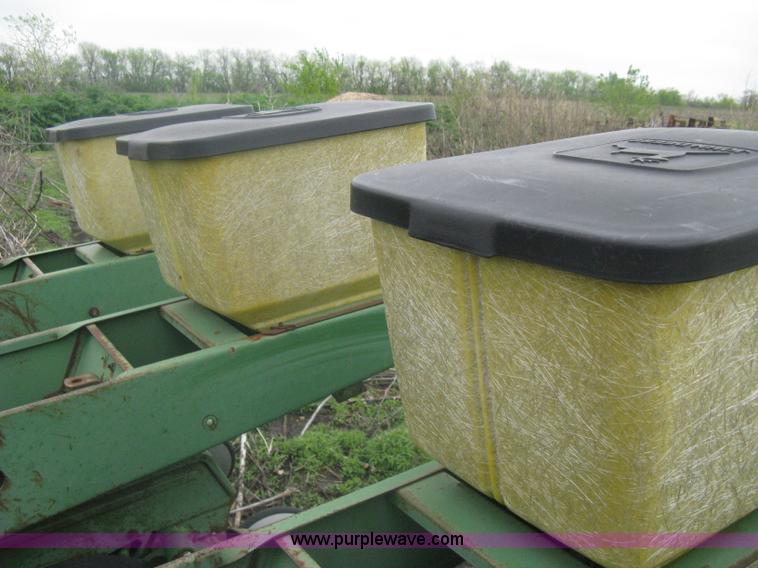 image for item A6219 John Deere 7000 six row planter