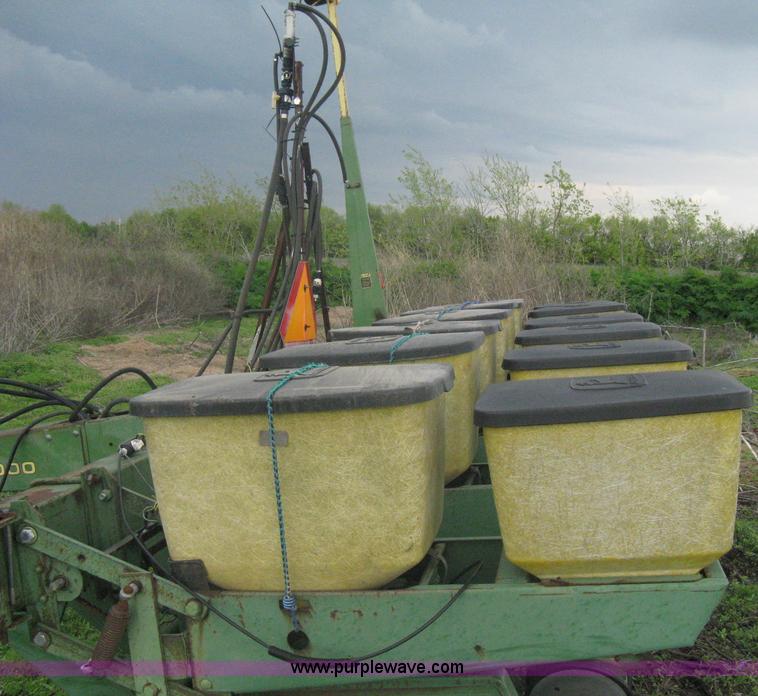 image for item A6219 John Deere 7000 six row planter
