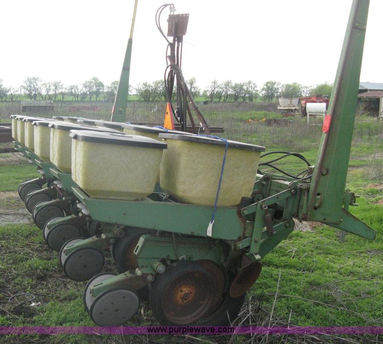 image for item A6219 John Deere 7000 six row planter