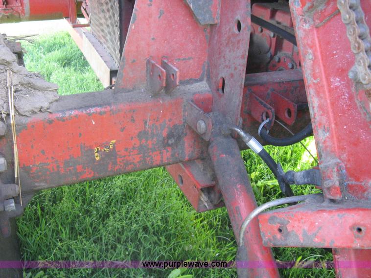 image for item A6225 Massey-Ferguson 750 combine