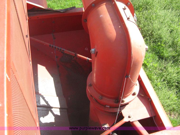 image for item A6225 Massey-Ferguson 750 combine