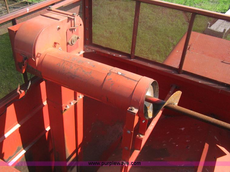 image for item A6225 Massey-Ferguson 750 combine