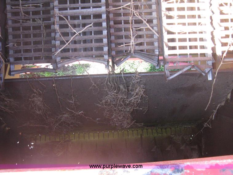 image for item A6225 Massey-Ferguson 750 combine