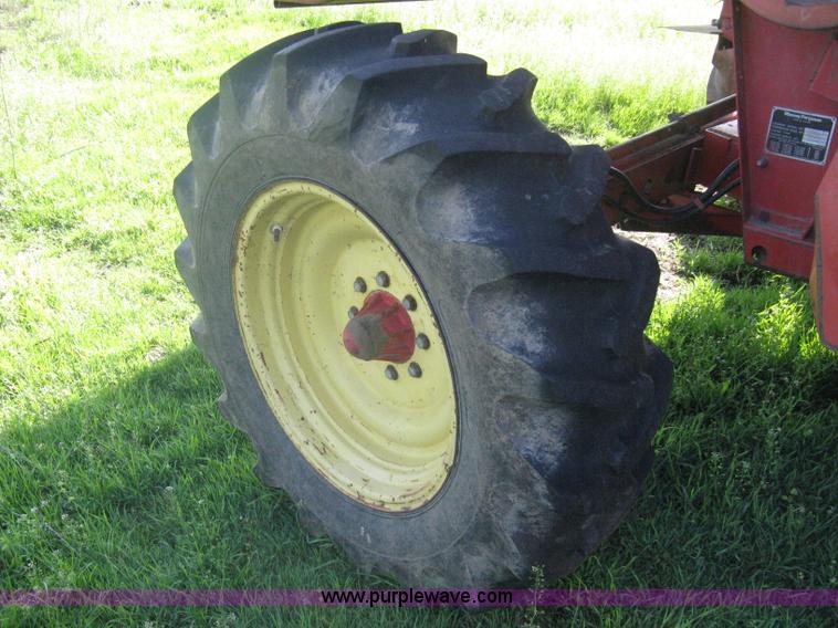 image for item A6225 Massey-Ferguson 750 combine