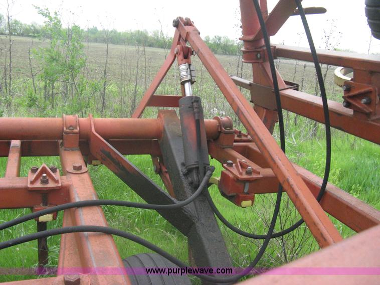 image for item A6235 Sunflower 27' chisel plow