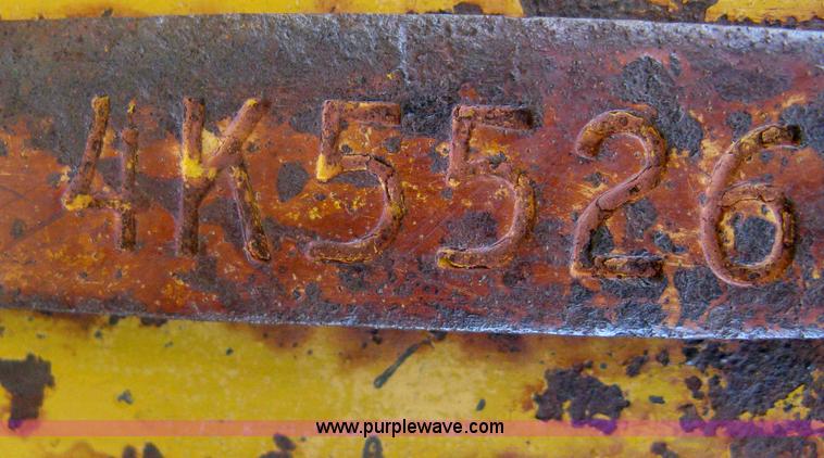 image for item A6239 Caterpillar 933 track loader