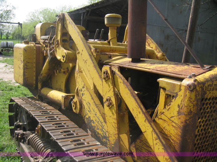 image for item A6239 Caterpillar 933 track loader