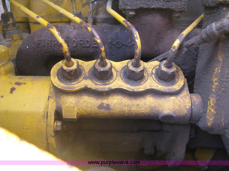 image for item A6239 Caterpillar 933 track loader