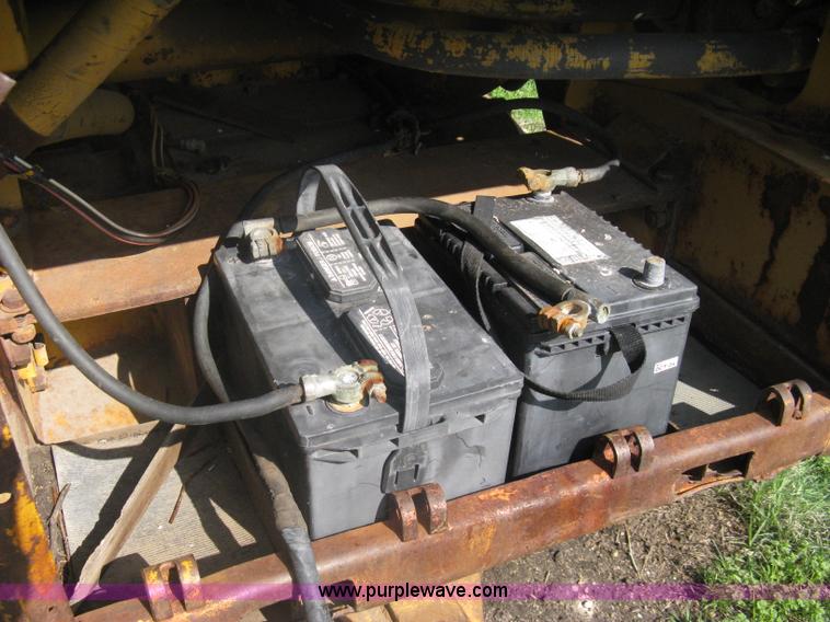 image for item A6239 Caterpillar 933 track loader