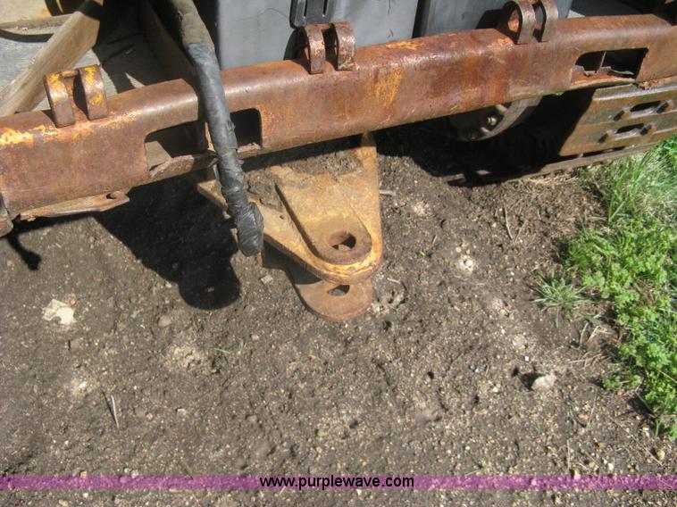 image for item A6239 Caterpillar 933 track loader