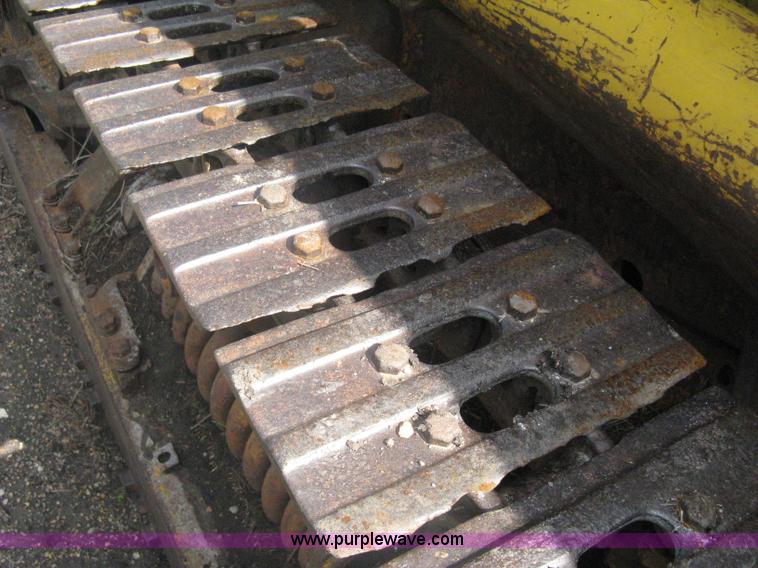 image for item A6239 Caterpillar 933 track loader