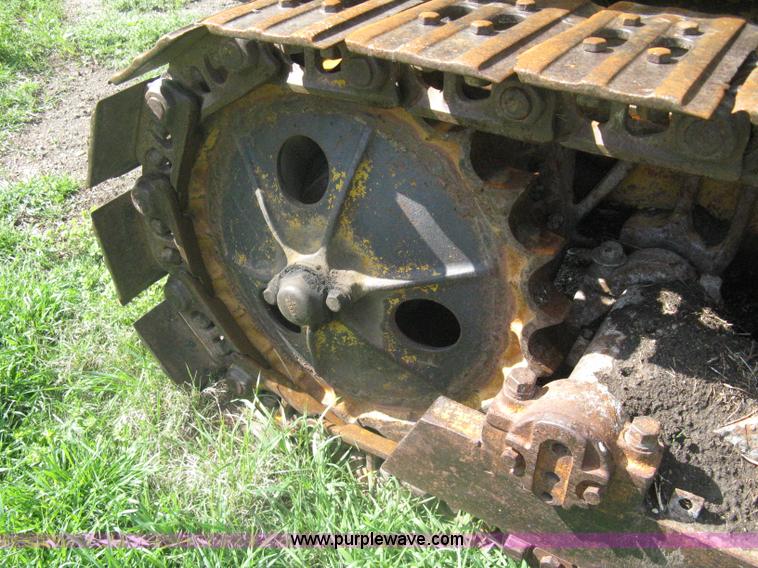 image for item A6239 Caterpillar 933 track loader
