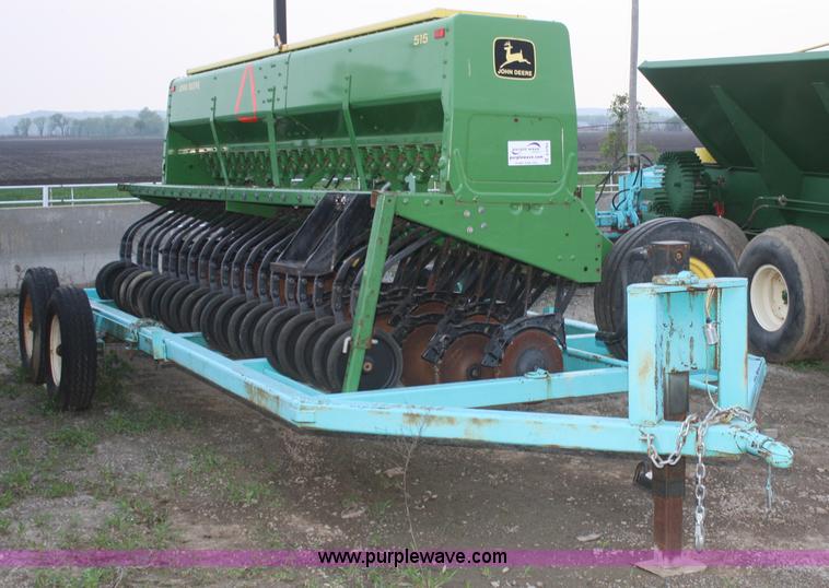 image for item A6784 John Deere 515 drill with carrier