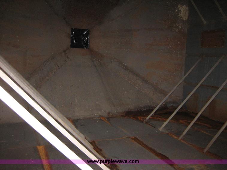 image for item B1191 Lowery hopper bin