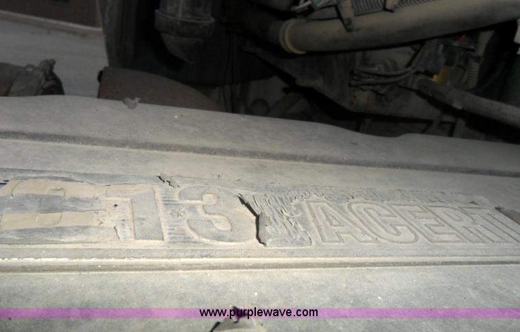 image for item B1199 2005 Kenworth T800 semi truck