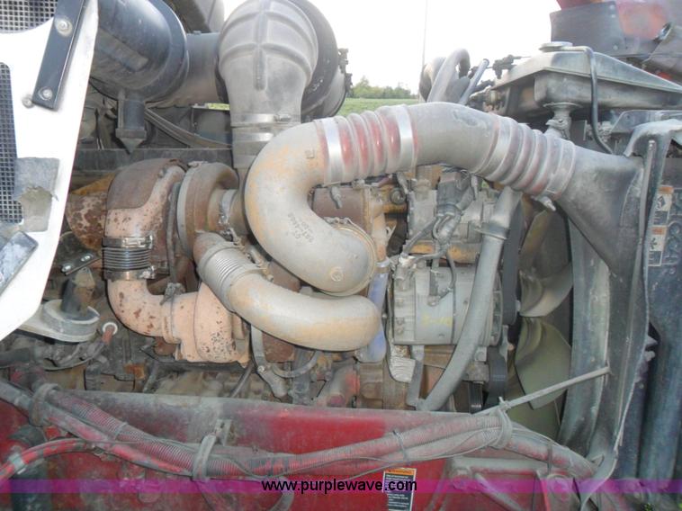 image for item B1199 2005 Kenworth T800 semi truck