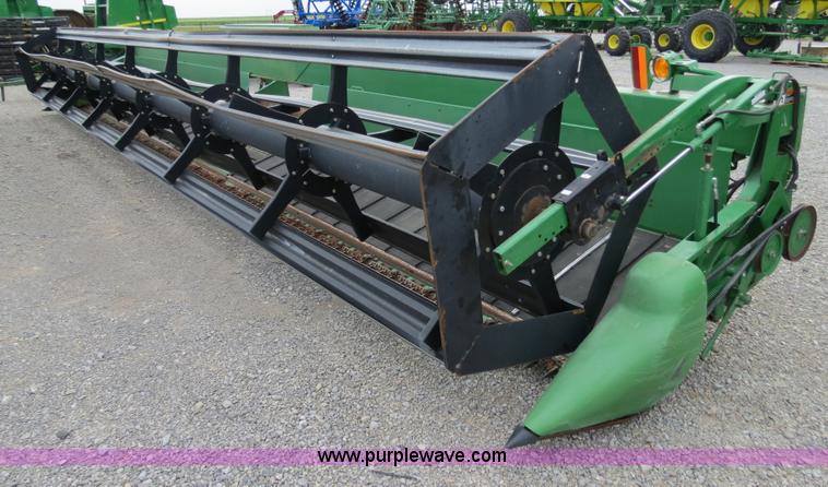 image for item B2287 2000 John Deere 936D 36' draper head