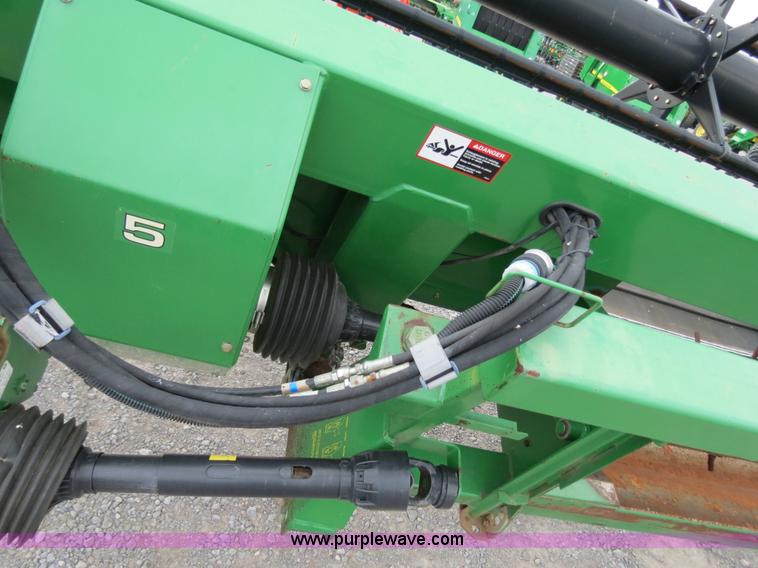 image for item B2287 2000 John Deere 936D 36' draper head
