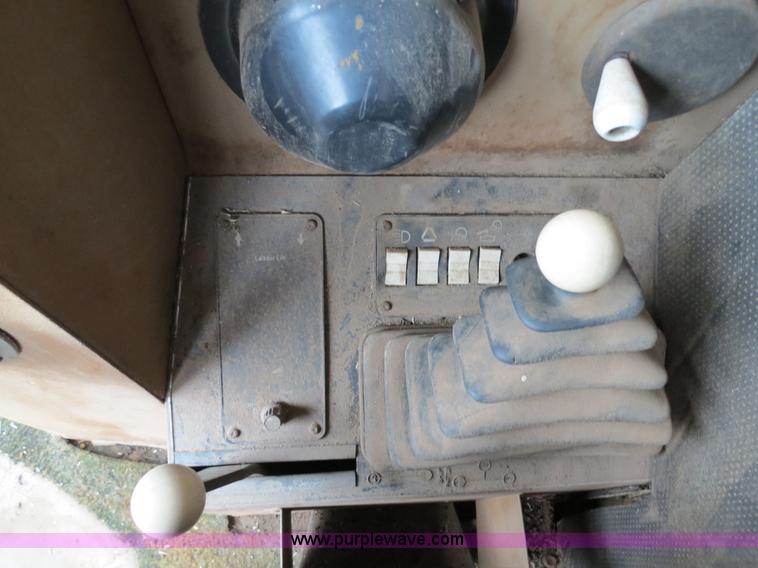 image for item B2318 1983 Gleaner N6 Series Three Combine