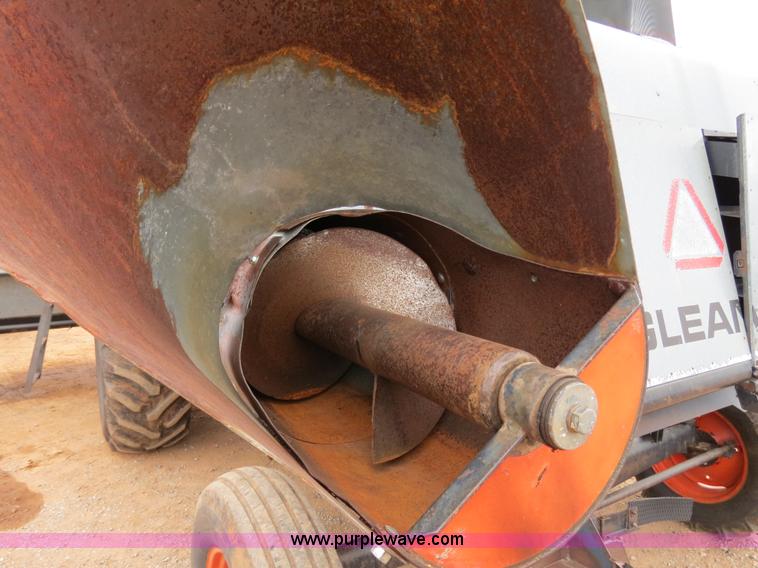 image for item B2318 1983 Gleaner N6 Series Three Combine