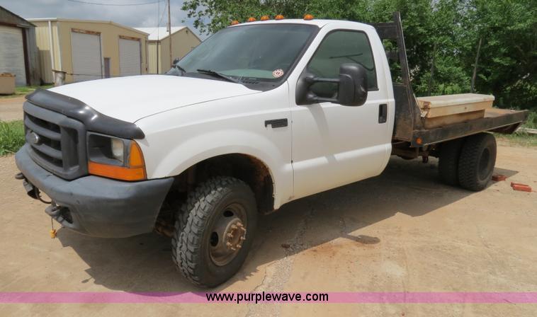 image for item B2321 1999 Ford F350 pickup truck