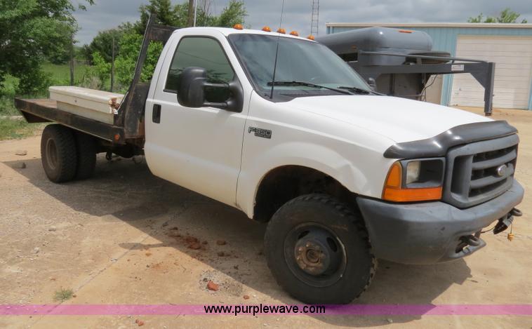 image for item B2321 1999 Ford F350 pickup truck