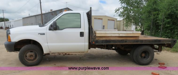 image for item B2321 1999 Ford F350 pickup truck