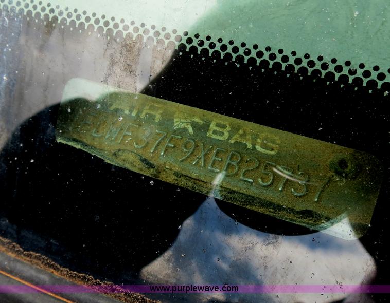 image for item B2321 1999 Ford F350 pickup truck