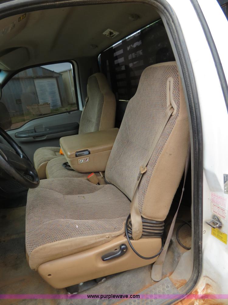 image for item B2321 1999 Ford F350 pickup truck