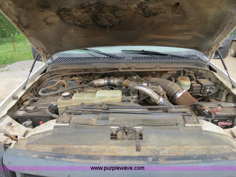 image for item B2321 1999 Ford F350 pickup truck