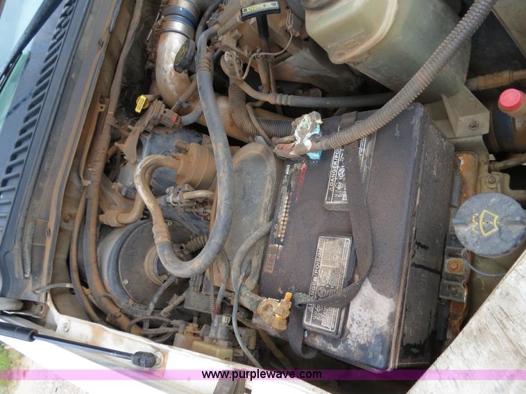 image for item B2321 1999 Ford F350 pickup truck