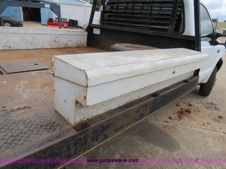 image for item B2321 1999 Ford F350 pickup truck