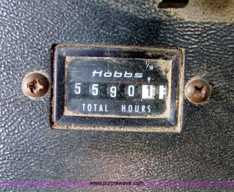 image for item B2345 1986 John Deere 7720 Titan II combine