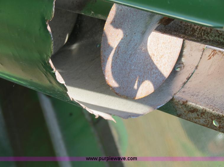 image for item B2345 1986 John Deere 7720 Titan II combine