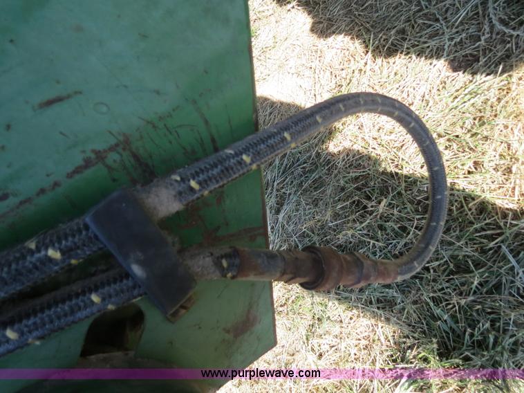 image for item B2345 1986 John Deere 7720 Titan II combine