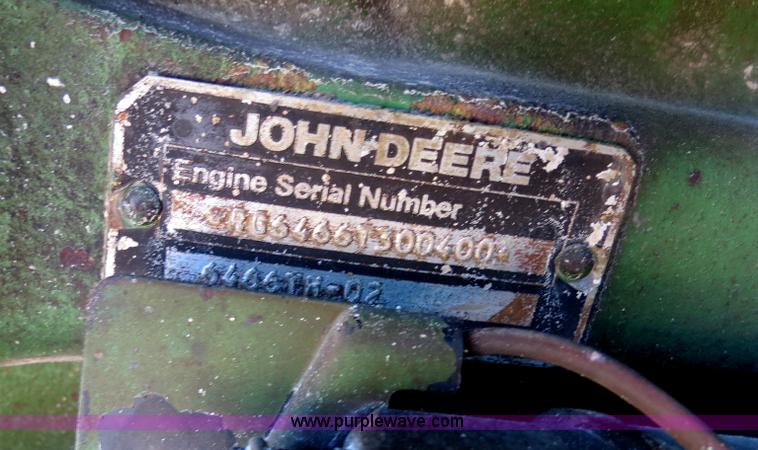 image for item B2345 1986 John Deere 7720 Titan II combine