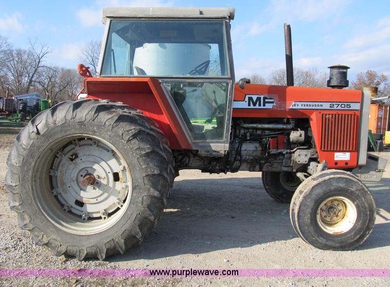 image for item B2631 1980 Massey-Ferguson 2705 tractor