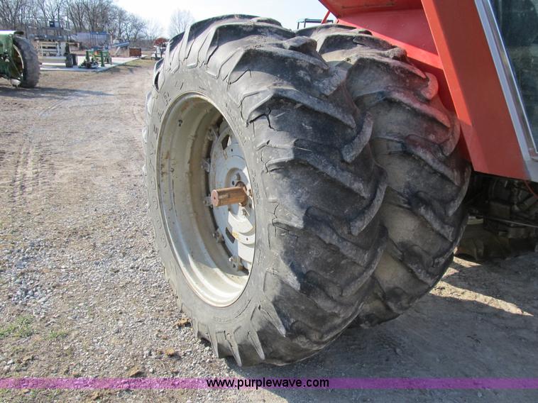 image for item B2631 1980 Massey-Ferguson 2705 tractor