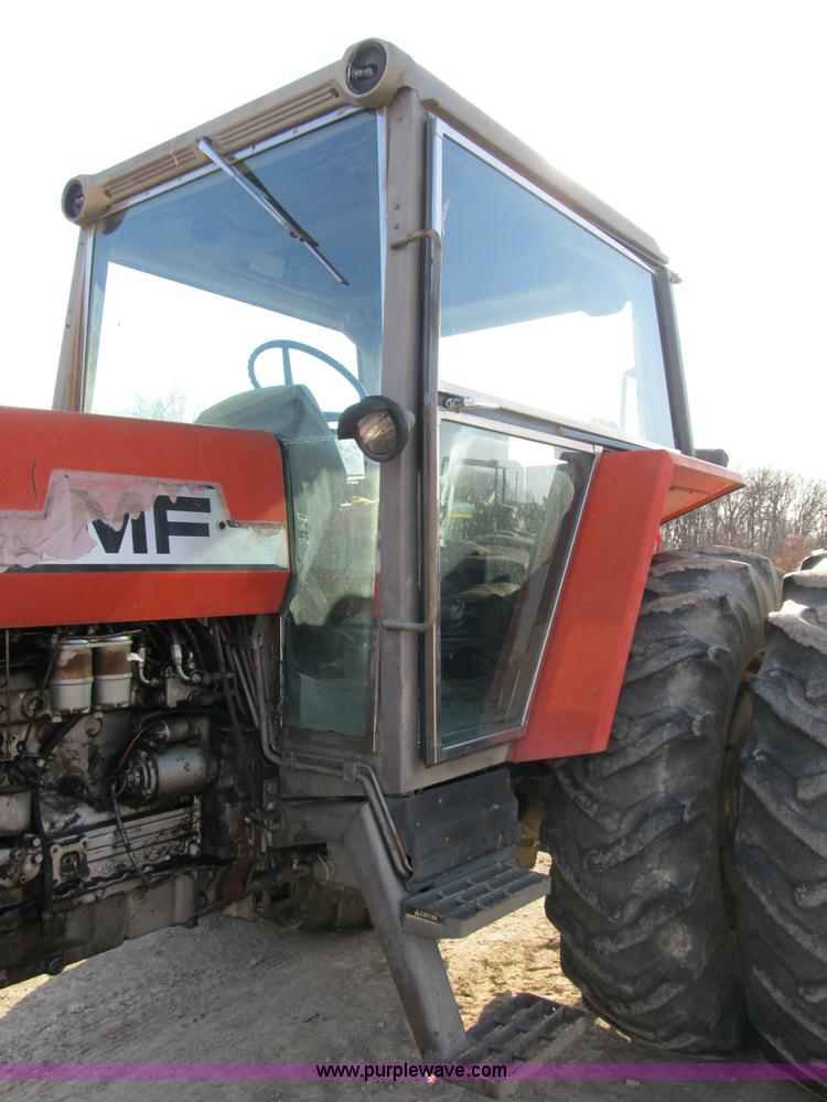 image for item B2631 1980 Massey-Ferguson 2705 tractor