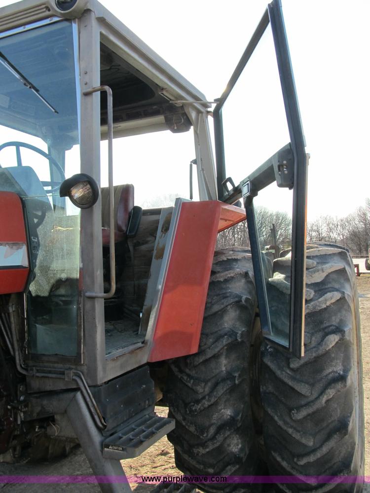 image for item B2631 1980 Massey-Ferguson 2705 tractor